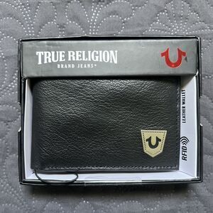 True Religion Genuine Leather Black Bifold Logo Wallet Card Holder RFID NWT Gift